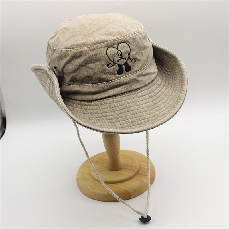 Cotton embroidered bad rabbit  - Bucket Hat Embroidered avis et prix