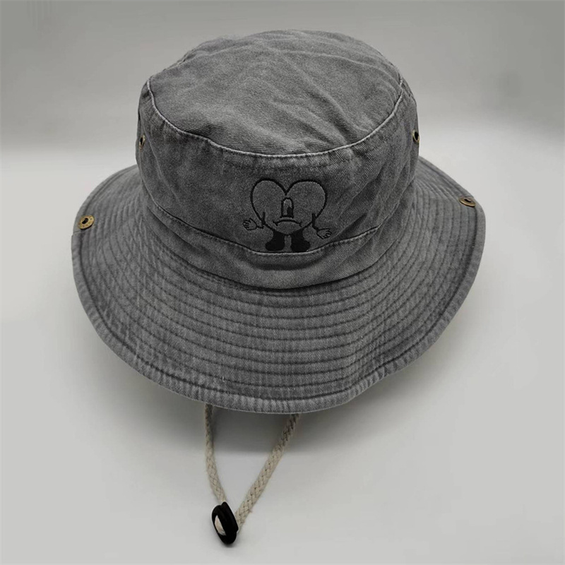 Cotton embroidered bad rabbit  - Bucket Hat Embroidered avis et prix